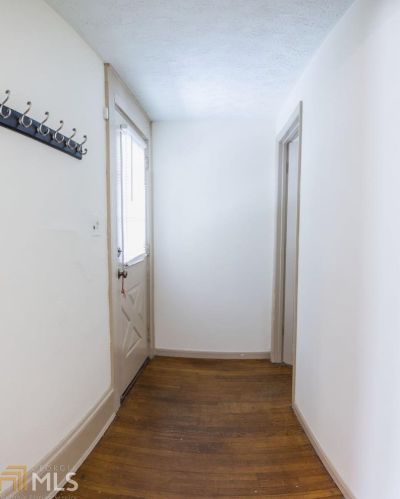 1069 Hemphill Ave, Atlanta GA 30318-5441 exterior