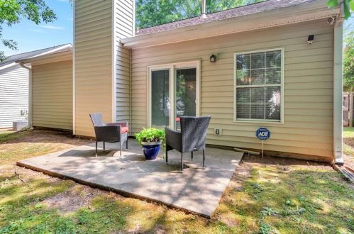 3804 Benjamin Ct, Atlanta GA 30331-2056 exterior