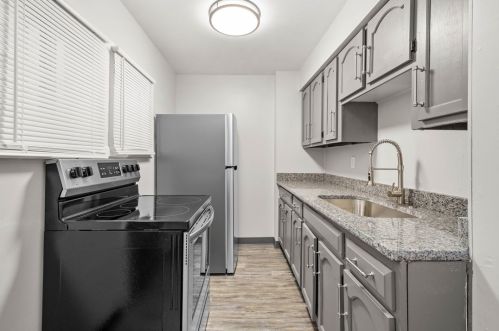 920 Freeland St, Pittsburgh PA 15210-1646 exterior