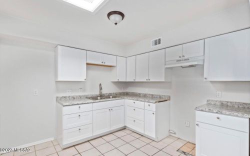 246 Tennessee St, Tucson AZ  85714-3042 exterior