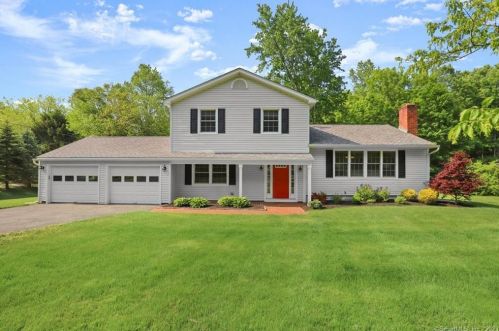 129 Haviland Rd, Ridgefield, CT 06877-2812