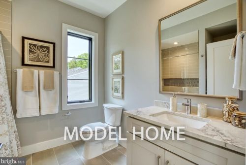 1100 Balls Hill Rd, Mc Lean VA 22101-2039 exterior