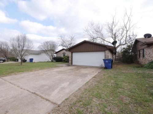 2702 Shawn Dr, Denison TX  75020-5622 exterior