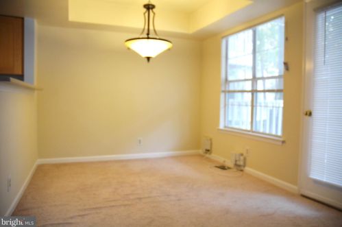 10713 Hampton Mill Ter, Rockville MD 20852-5453 exterior