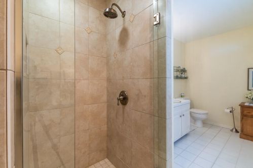 2910 5 St, Kalamazoo MI 49009-8589 exterior