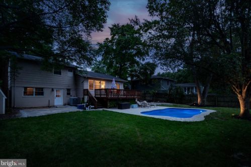 2310 Candlewood Dr, Alexandria VA exterior