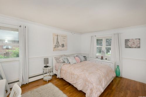 19 Goldfield St, Huntington Station NY 11747-1630 exterior