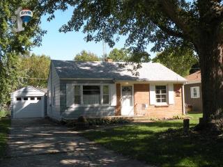 130 Central Ave, Aurora IL  60506-4539 exterior