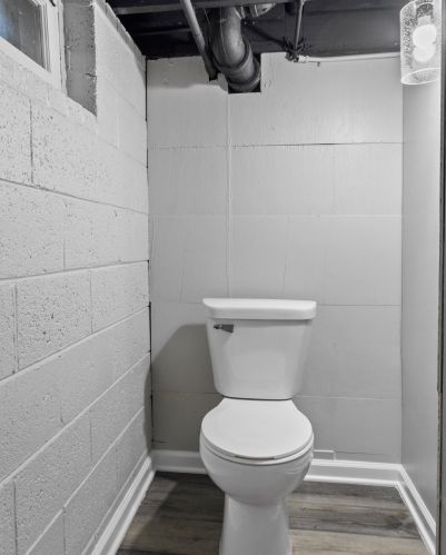 2953 43, Milwaukee WI 53219-3402 exterior