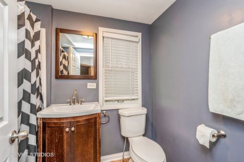 4810 Hilltop Dr, Bull Valley IL 60097-8328 exterior