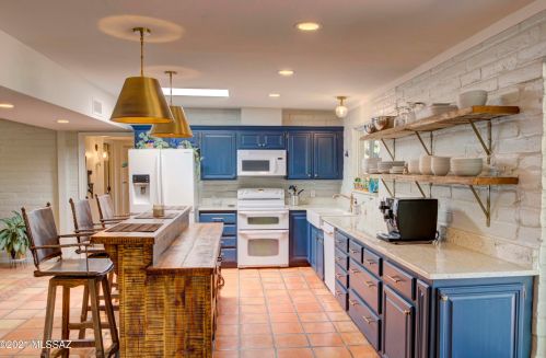 8901 Bears Path Rd, Tucson AZ  85749-8139 exterior