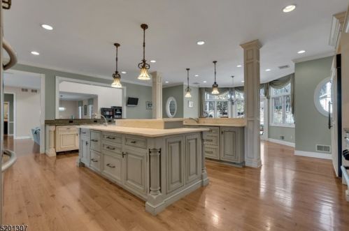 7 Chilton Rd, Chester NJ  07930-3107 exterior