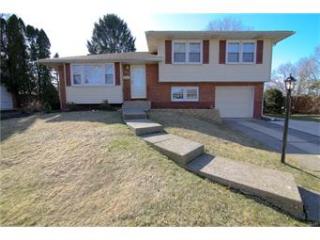 2977 Avon Rd, Bethlehem PA  18017-3201 exterior