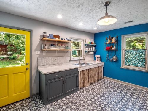 1150 Dobbs Dr, Atlanta GA 30316-4501 exterior