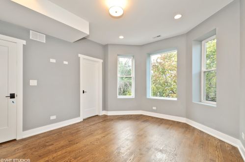 2317 Addison St, Chicago IL 60618-6042 exterior