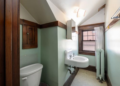 1139 Layton Blvd, Milwaukee WI 53215-1654 exterior