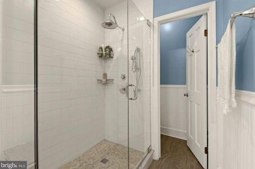 104 7th St, Washington DC  20003-1212 exterior