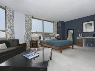 555 Madison St, Chicago IL  60661-2500 exterior