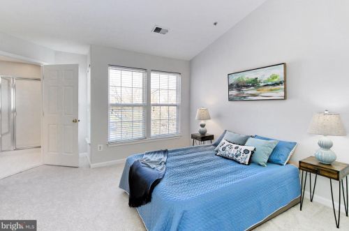 4999 Murtha St, Alexandria VA 22304-8612 exterior