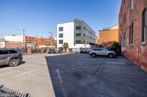 627 18th St, Philadelphia PA 19130-3344 exterior