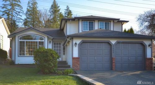 2402 211th St, Bothell, WA 98021-4203