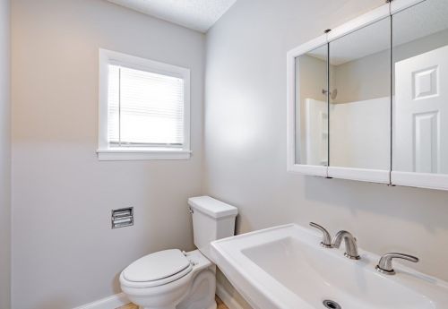 797 White St, Springfield MA  01108-3241 exterior