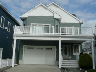 347 38th St, Brigantine City NJ  08203-1521 exterior