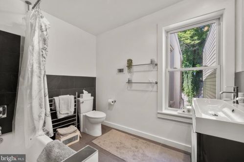 4043 Boone St, Philadelphia PA  19127-1704 exterior