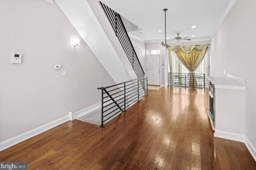 1810 Bainbridge St, Philadelphia PA 19146-1430 exterior