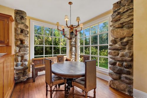 3 Fairfield Rd, Greenwich CT 06830-4872 exterior