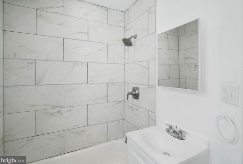 1645 Carlisle St, Philadelphia PA 19132-4018 exterior