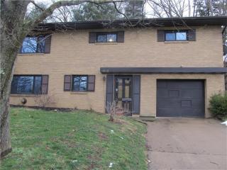 1182 Saint Vincent Dr, Monroeville, PA 15146-4318