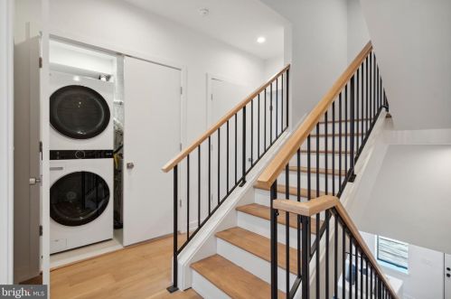 743 Cleveland St, Philadelphia PA  19146-1811 exterior