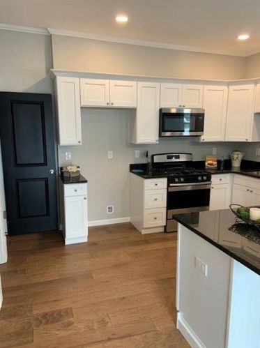 517 Lorenz Ave, Pittsburgh PA 15220-5716 exterior