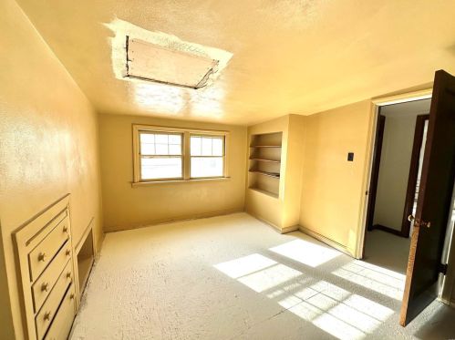 9206 Alpine Dr, Saint Louis MO 63123-4456 exterior