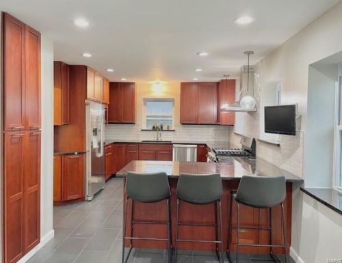 5487 Pernod Ave, Saint Louis MO 63139-1505 exterior