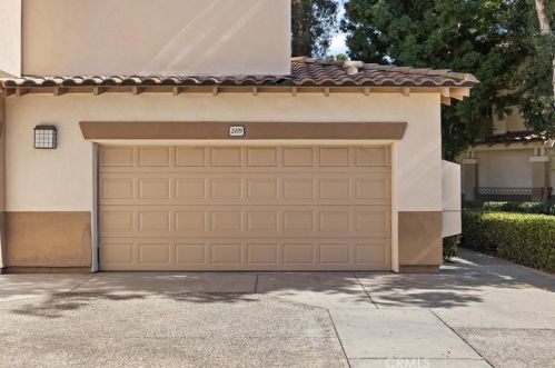 2479 Sunningdale Dr, Tustin CA 92782-0940 exterior