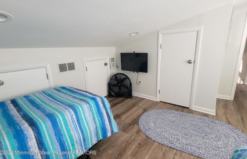 114 Westmont Ave, Lavallette NJ 08735-2042 exterior