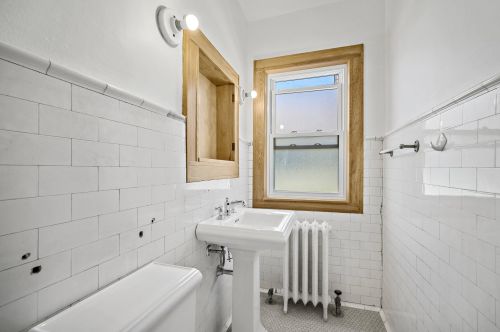 2133 28, Milwaukee WI 53215-2423 exterior