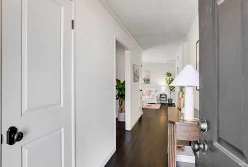 1548 Lyman Ct, Concord, CA 94521-1722