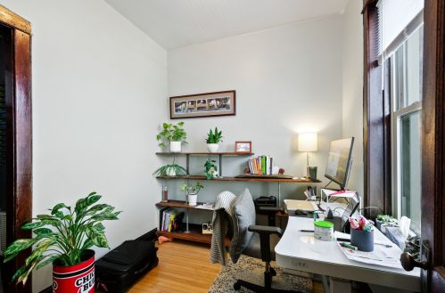 2317 Roscoe St, Chicago IL 60641-4647 exterior