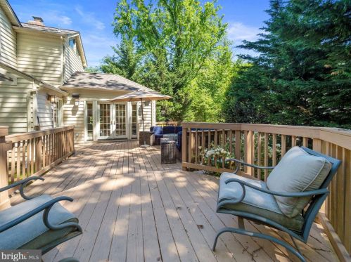 8224 Inverness Holw Ter, Rockville MD 20854-2726 exterior