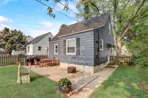 3727 99th St, Milwaukee WI  53222-2421 exterior