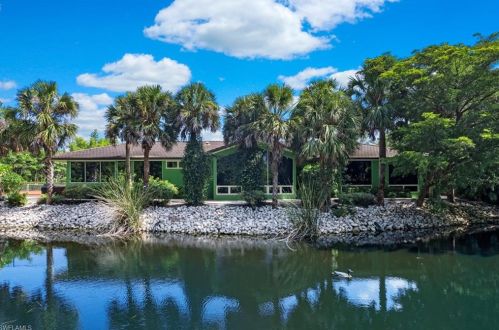 132 St, Naples FL 34108-2921 exterior