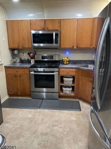 27 Kite Ct, Trenton NJ  08648-2638 exterior