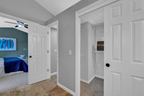 120 Hazelmere Dr, Folsom CA 95630-5522 exterior