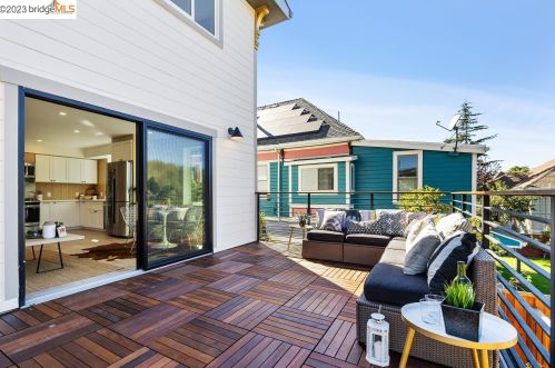 1519 Fairview St, Berkeley CA 94703-2414 exterior