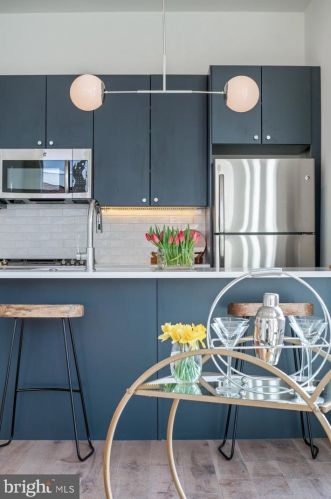 1822 Front St, Philadelphia, PA 19122-2403