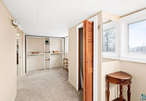 1439 Minnesota Ave, Duluth MN 55802-2429 exterior