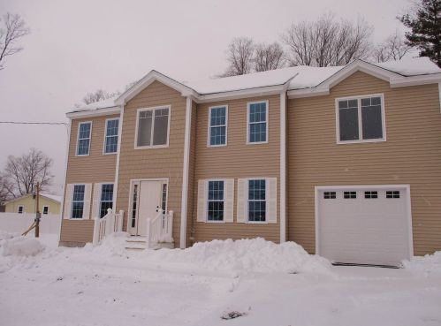 7 True Rd, Seabrook, NH 03874-4320